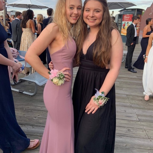 PROM DRESS WORN ONCE Lavender V Neck Padded Long - Picture 3 of 3